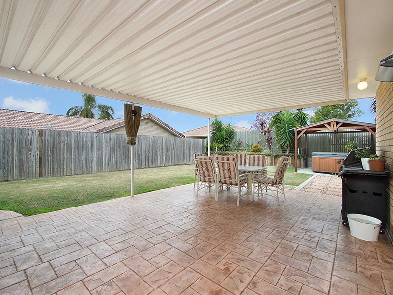 28 Stringybark Street, Regents Park QLD 4118