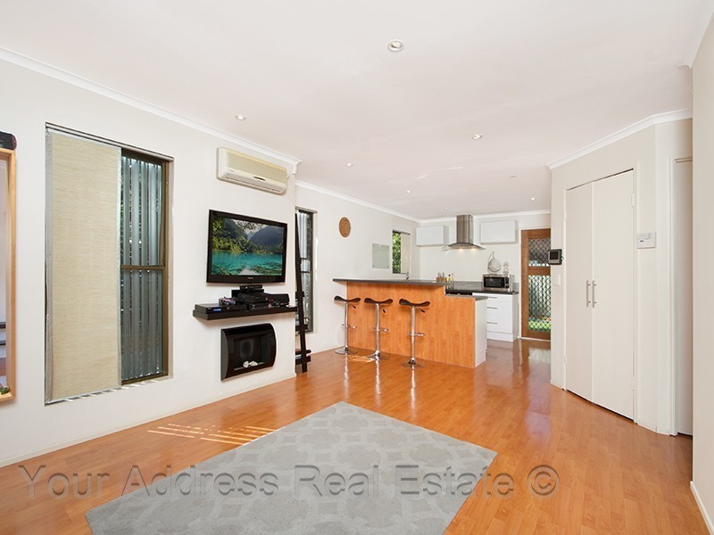 6 Augusta Street, Crestmead QLD 4132