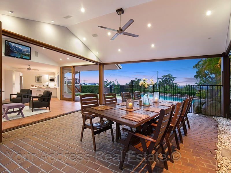 16 Cynthia Crescent, Springwood QLD 4127