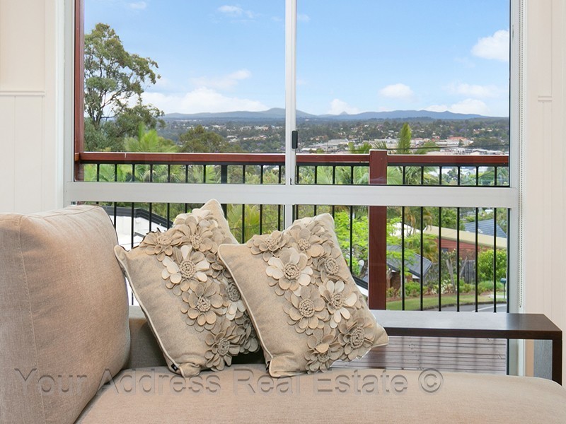16 Cynthia Crescent, Springwood QLD 4127