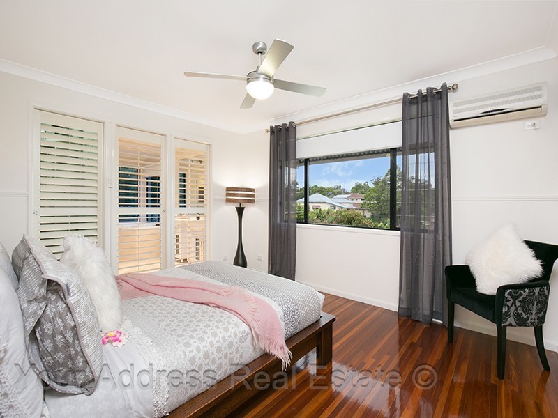 16 Cynthia Crescent, Springwood QLD 4127