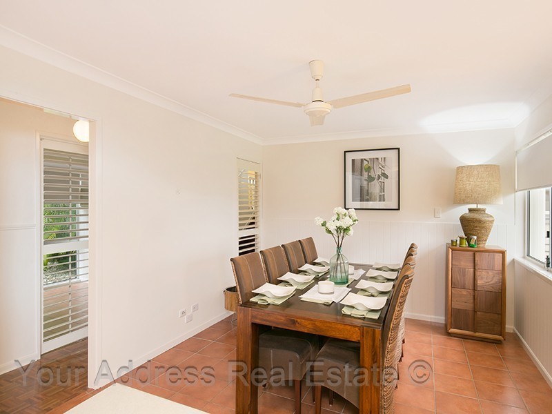 16 Cynthia Crescent, Springwood QLD 4127
