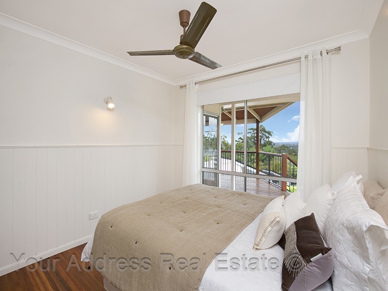 16 Cynthia Crescent, Springwood QLD 4127