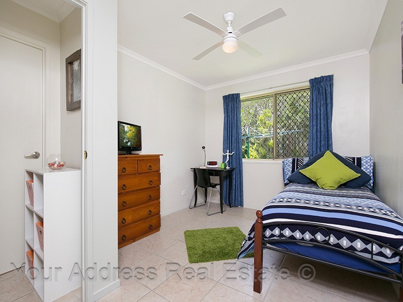 50 Colisa Crescent, Regents Park QLD 4118