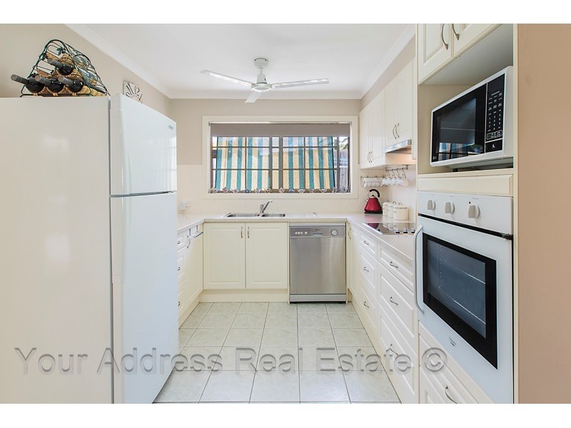 6 Cosway Street, Hillcrest QLD 4118