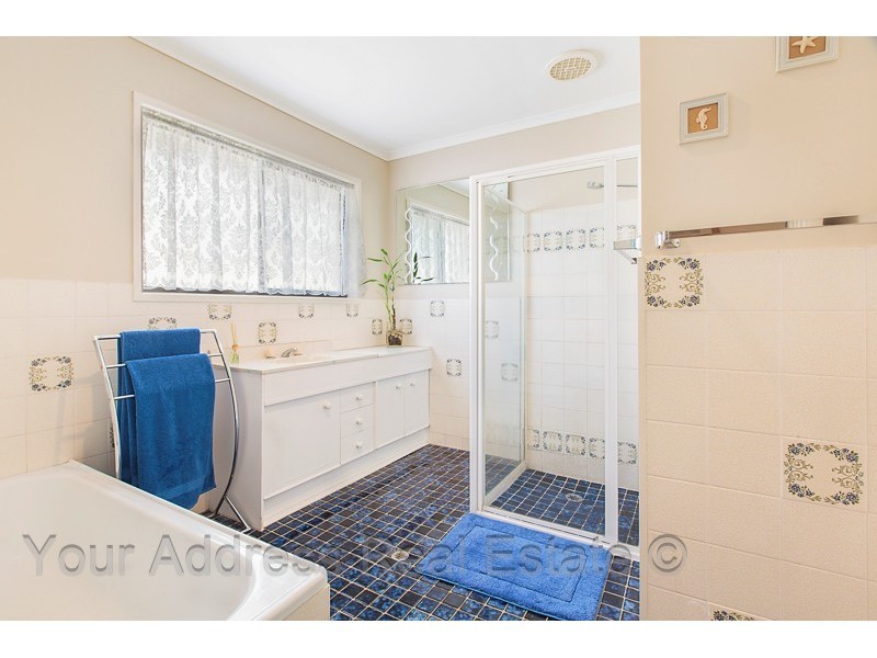 6 Cosway Street, Hillcrest QLD 4118