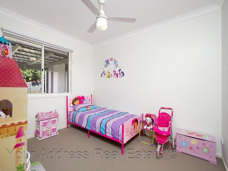 21 Pine Street, Hillcrest QLD 4118