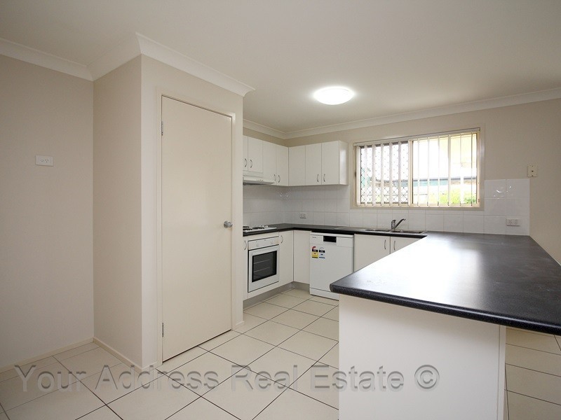 10 Shamrock Street, Crestmead QLD 4132