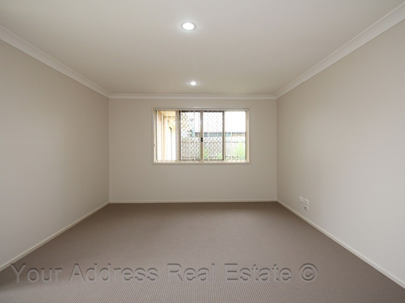 10 Shamrock Street, Crestmead QLD 4132