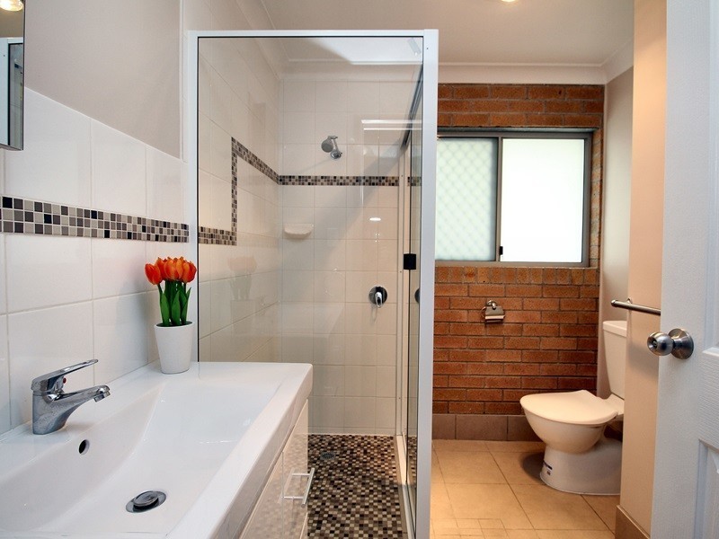 4B Barry Street, Boronia Heights QLD 4124