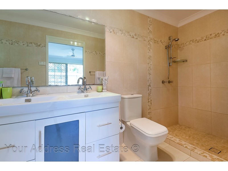 5 Greygum Court, Regents Park QLD 4118