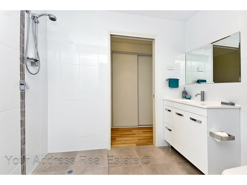 5 Greygum Court, Regents Park QLD 4118