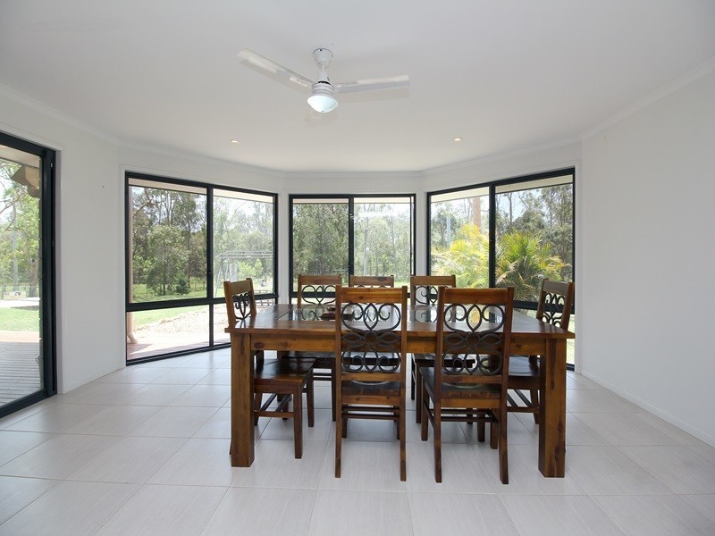 62 Cardwell Close, Munruben QLD 4125