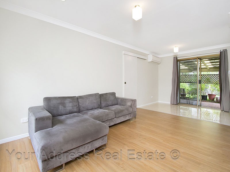 27 Bennett Drive, Regents Park QLD 4118