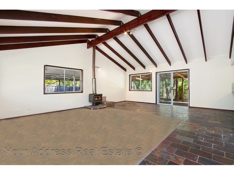 6-8 Holyrood Court, Munruben QLD 4125