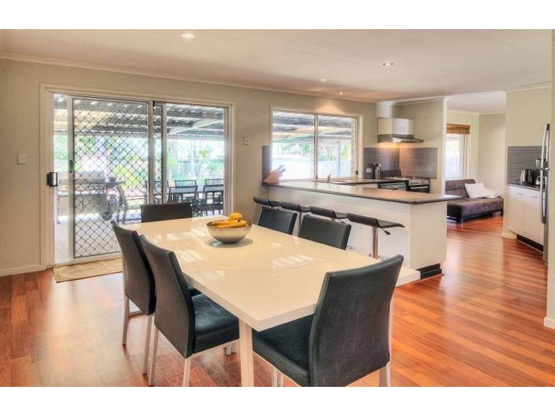 5 Paroo Place, Hillcrest QLD 4118