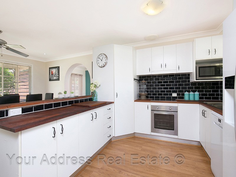 55 Regency Drive, Regents Park QLD 4118