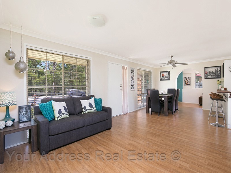 55 Regency Drive, Regents Park QLD 4118