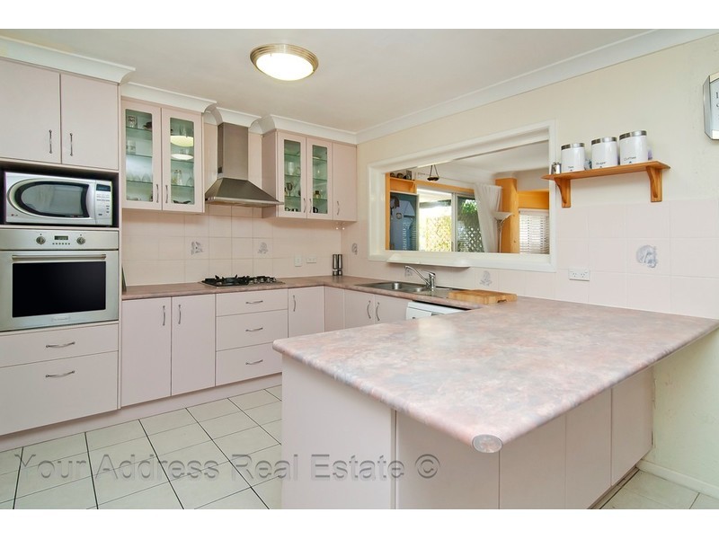 2 Lyra Court, Regents Park QLD 4118