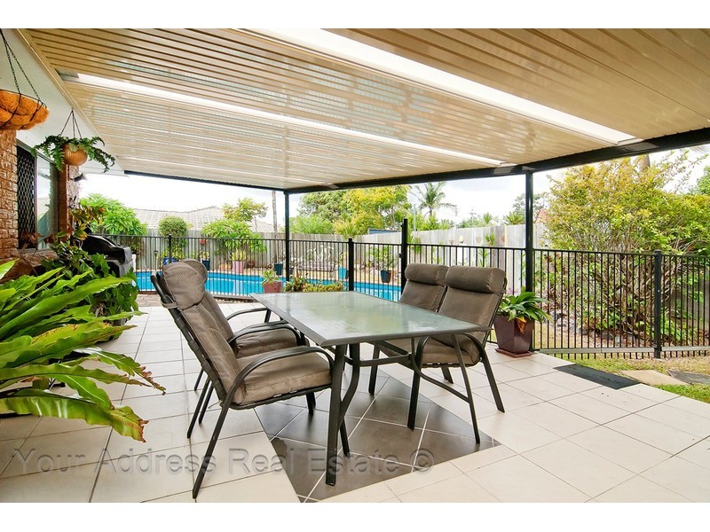 2 Lyra Court, Regents Park QLD 4118