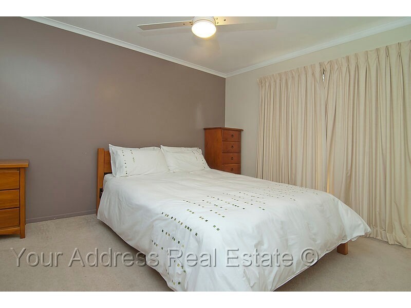 9 Redash Court, Regents Park QLD 4118