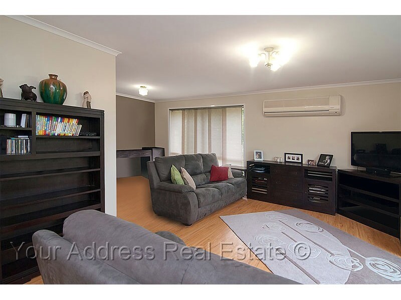9 Redash Court, Regents Park QLD 4118