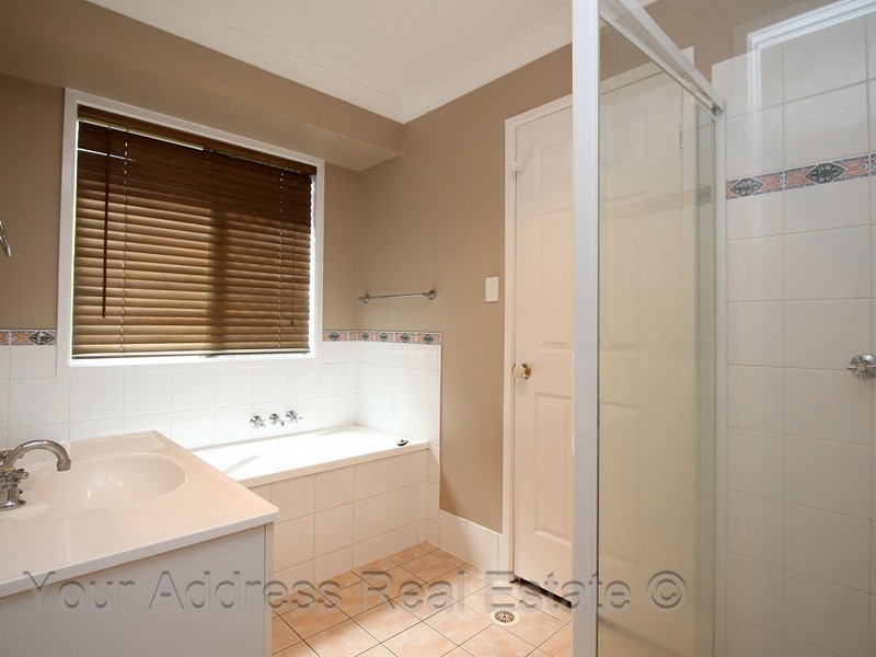 30 Hedera Street, Regents Park QLD 4118