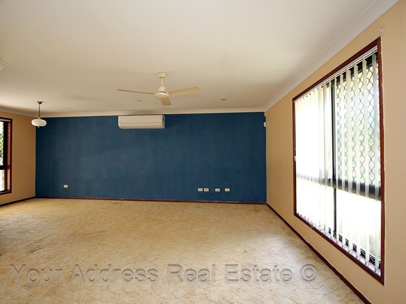 40 Bennett Drive, Regents Park QLD 4118
