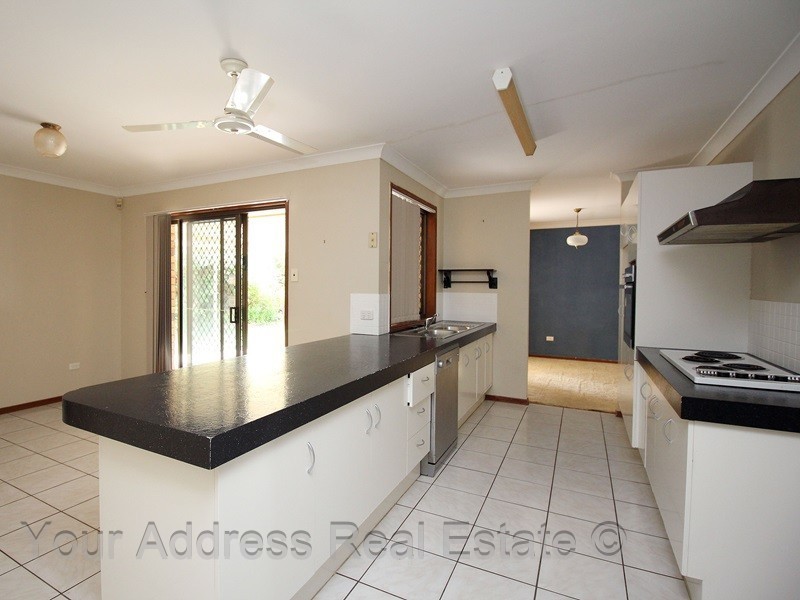 40 Bennett Drive, Regents Park QLD 4118