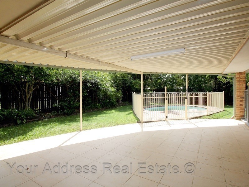 40 Bennett Drive, Regents Park QLD 4118