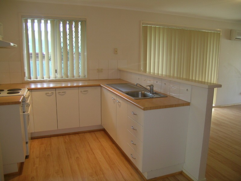 79 Bottlebrush Drive, Regents Park QLD 4118