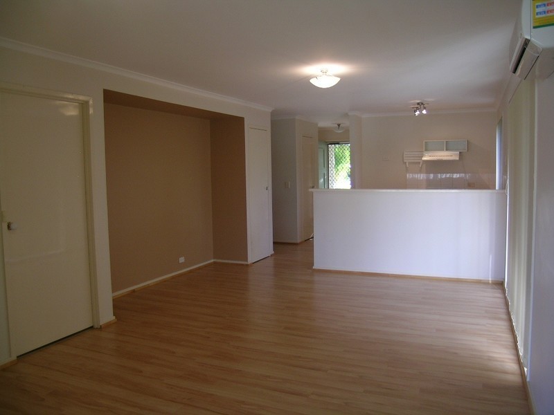 79 Bottlebrush Drive, Regents Park QLD 4118