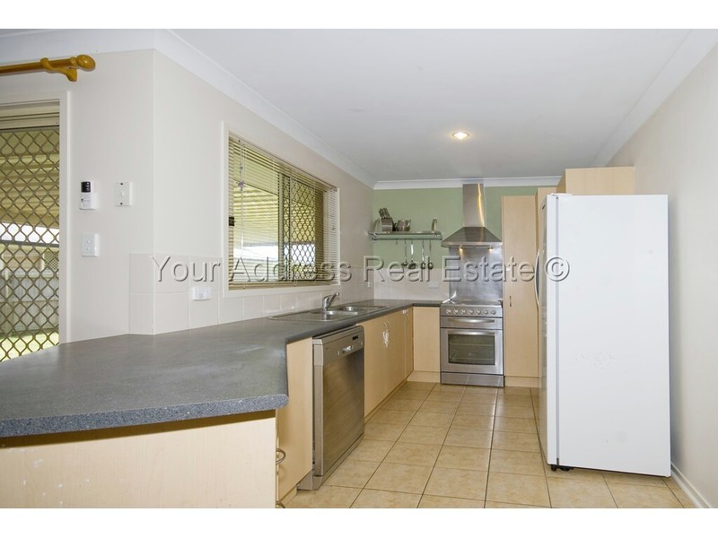 32 Lake Somerset Court, Logan Reserve QLD 4133