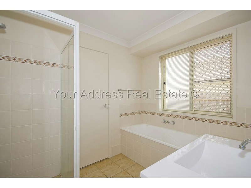 32 Lake Somerset Court, Logan Reserve QLD 4133