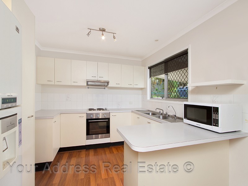 62 Conifer Street, Hillcrest QLD 4118