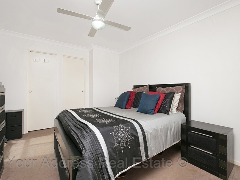 17 Tamsin Court, Regents Park QLD 4118