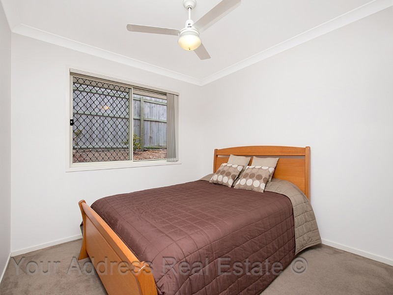 6 Rainbow Court, Regents Park QLD 4118