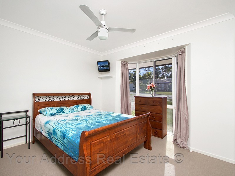 21 Pine Street, Hillcrest QLD 4118