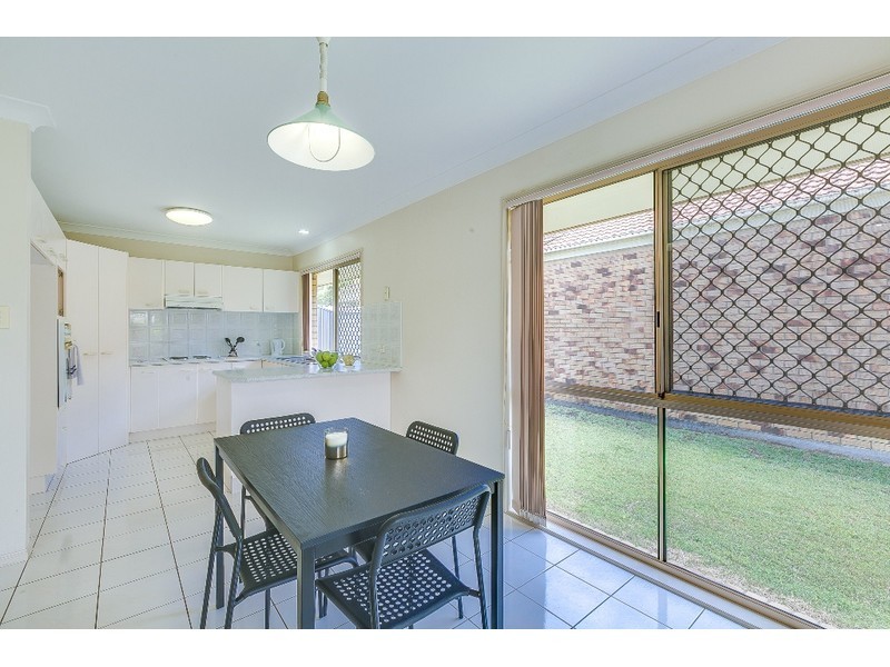 53 Serrata Circuit, Forest Lake QLD 4078