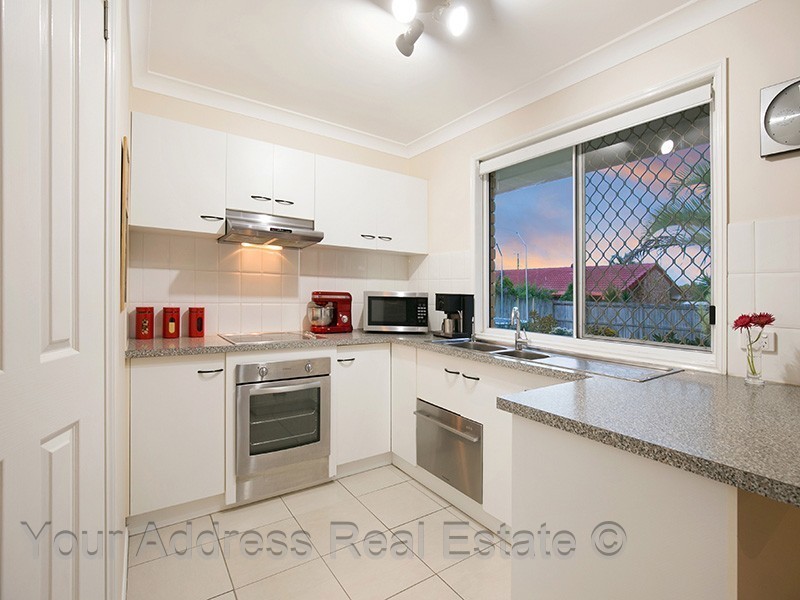 4 Gingko Crescent, Regents Park QLD 4118