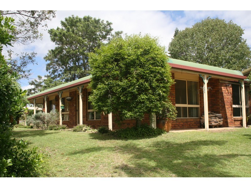 2 Stringybark Street, Regents Park QLD 4118