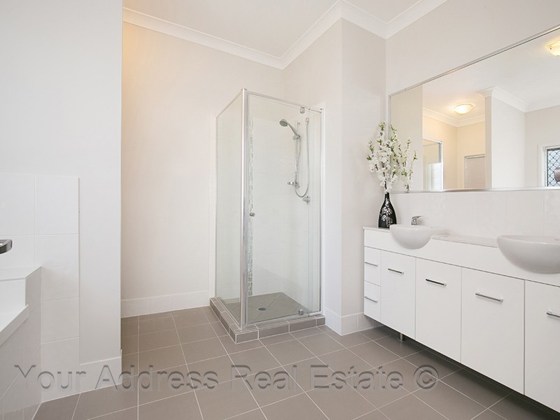 16-18 Corymbia Circuit, New Beith QLD 4124