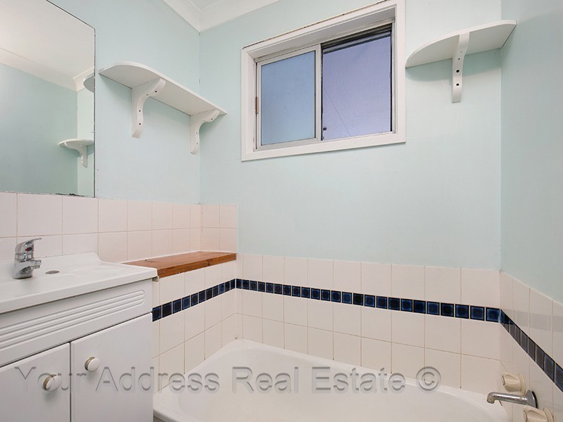 12 Rhodes Street, Loganlea QLD 4131