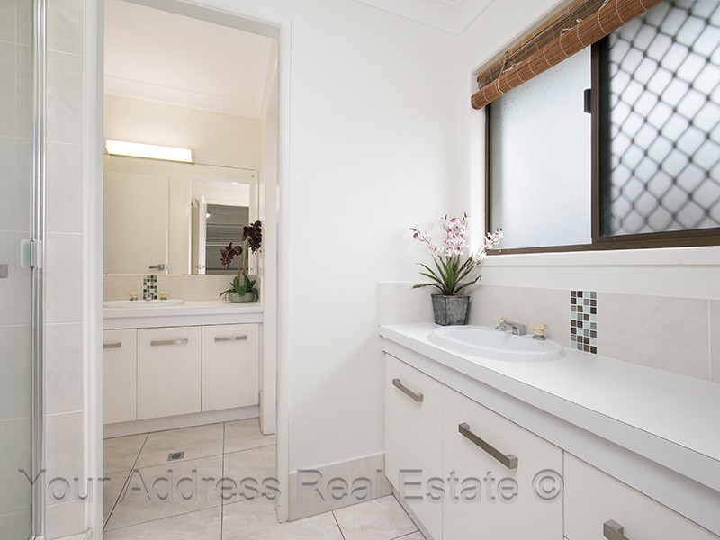 24 Adam Street, Browns Plains QLD 4118