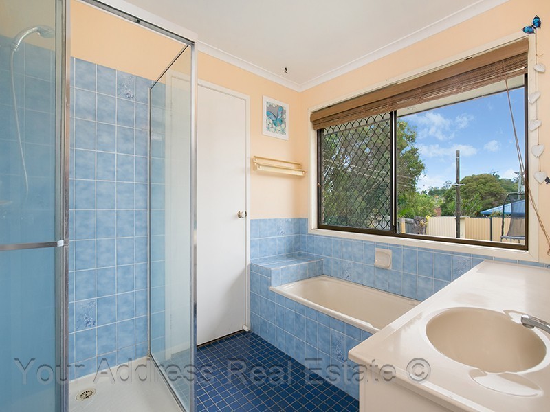 6 Aspen Court, Regents Park QLD 4118