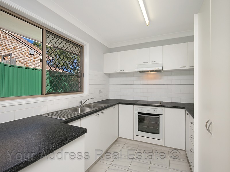 94 Solandra Circuit, Regents Park QLD 4118