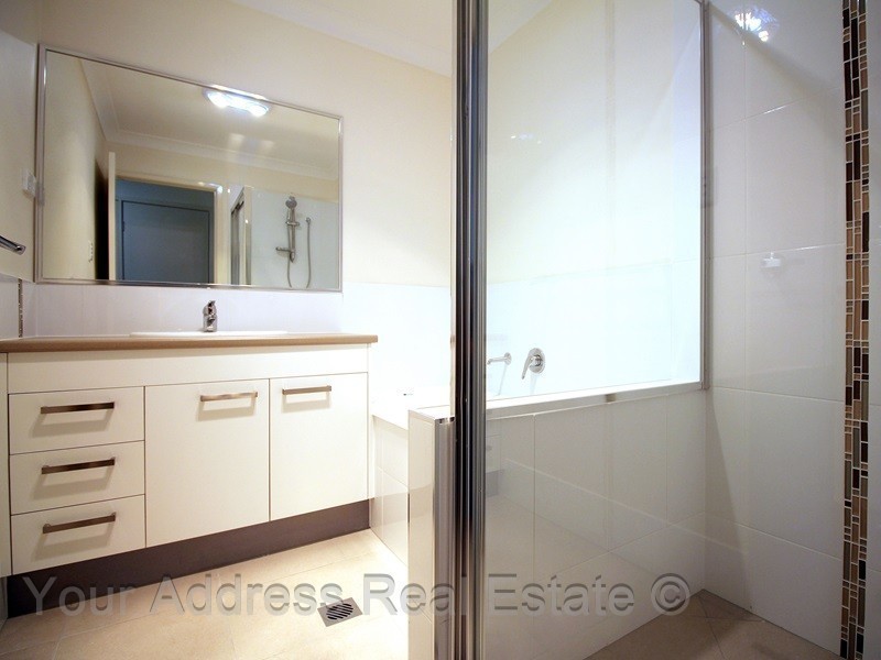 2/19 Haig Road, Loganlea QLD 4131