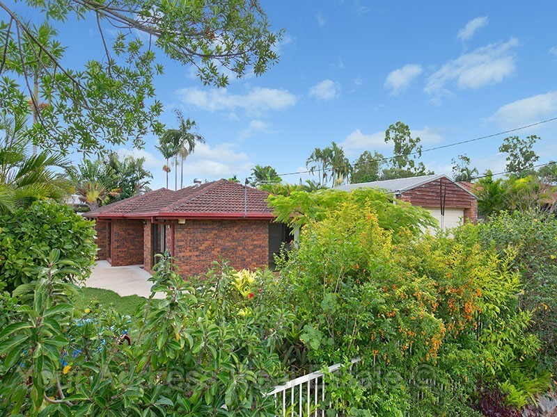 116 Emerald Drive, Regents Park QLD 4118