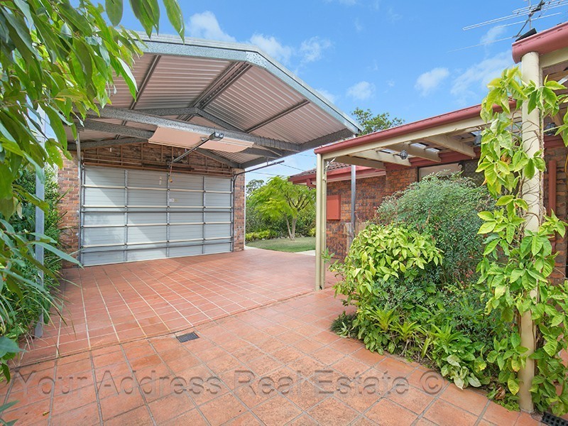 116 Emerald Drive, Regents Park QLD 4118