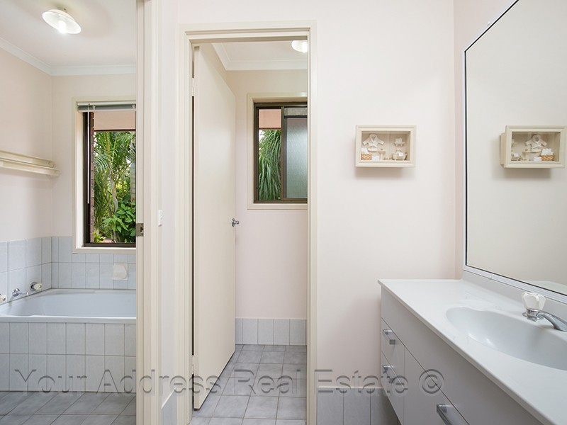 116 Emerald Drive, Regents Park QLD 4118